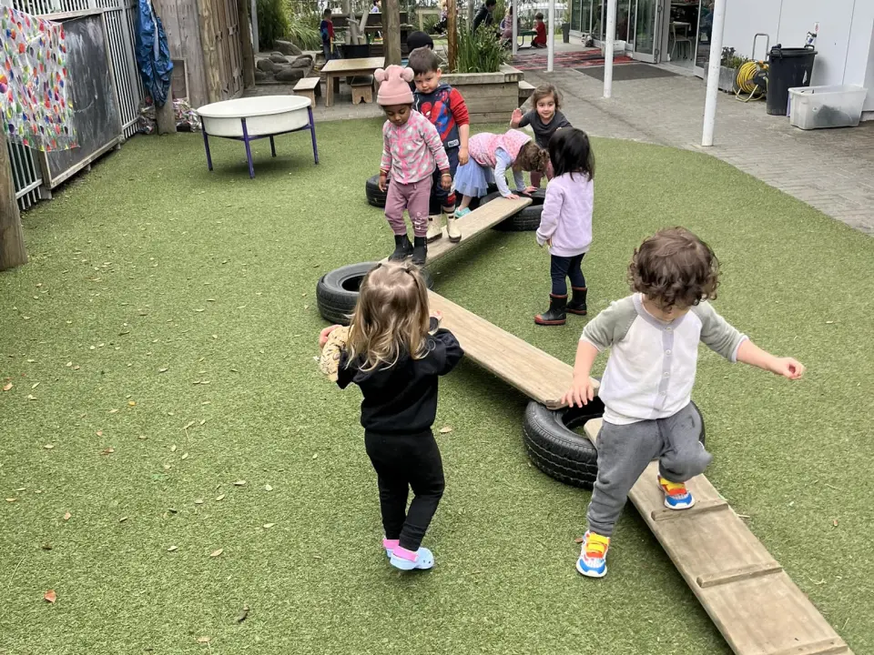 playing outside kindy