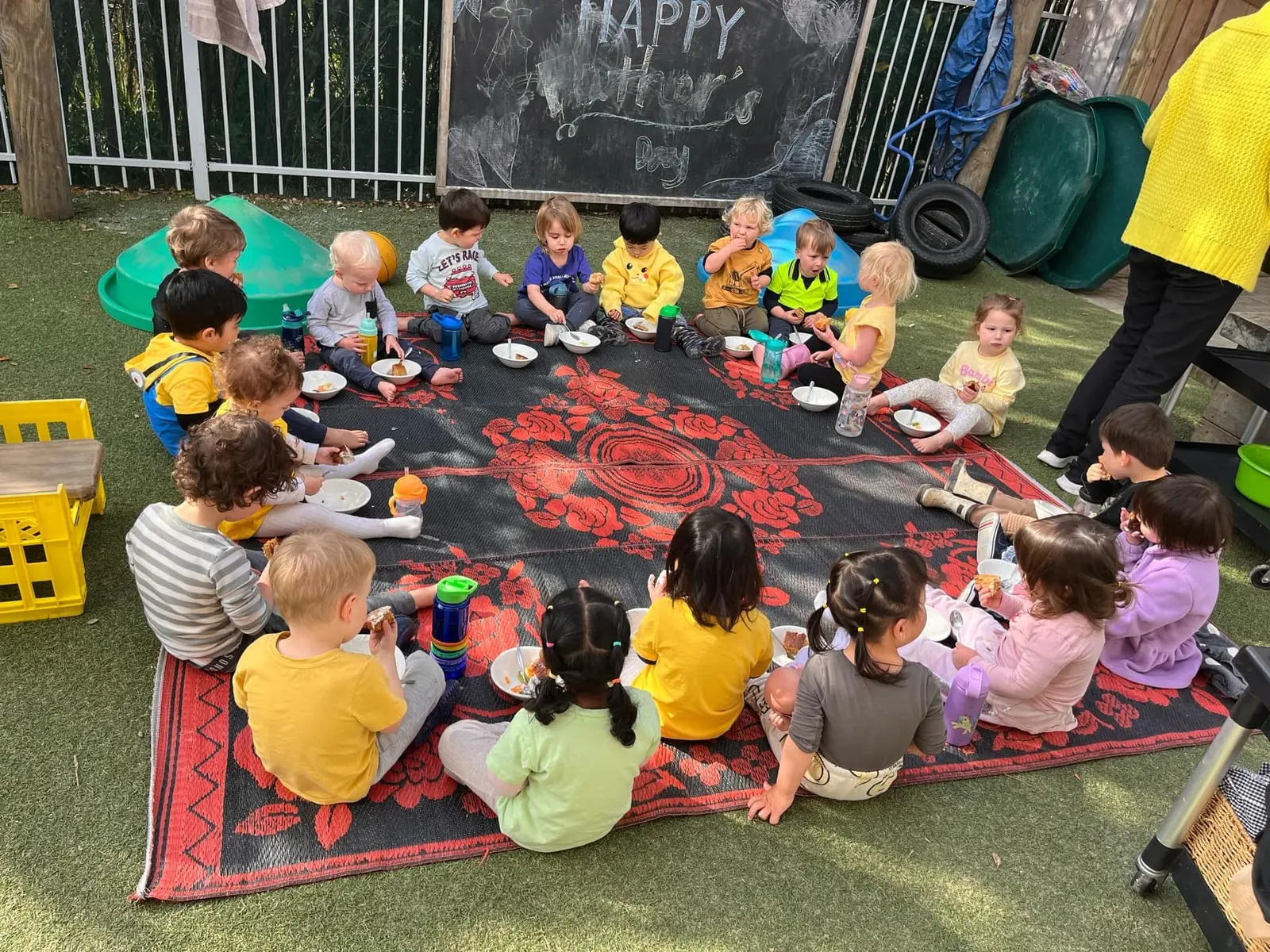 kids eating together albany